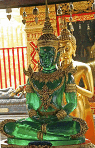 изумрудная статуя Будды